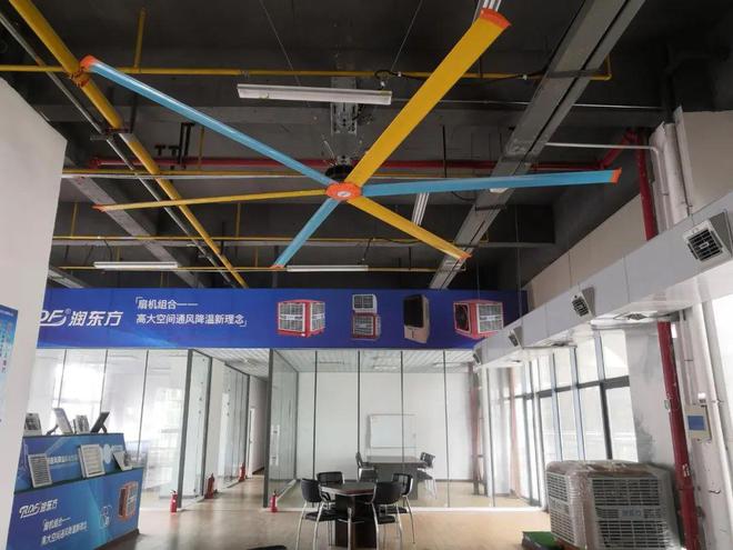 入伏时节高大厂房通风降温 高效节能方案与湿度调节设备指南